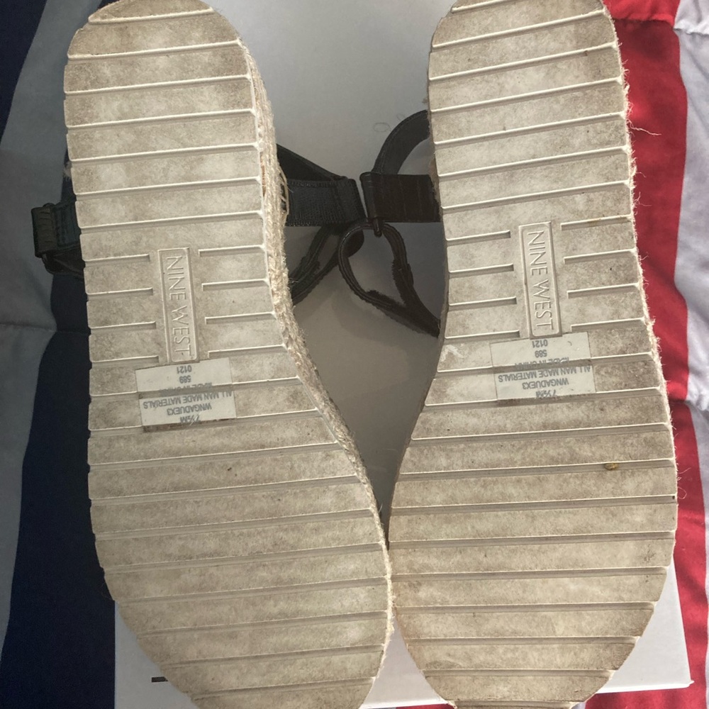Sandals - Picture 4 of 6